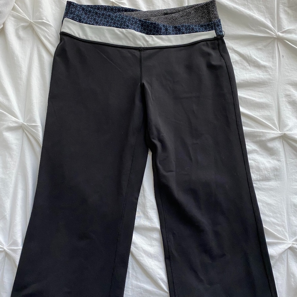 Lululemon Flare Black